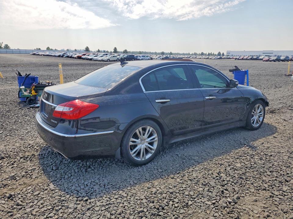 2013 Hyundai Genesis VIN KMHGC4DD8DU247609 COPART salvage auction — FRONT END, WA - BILL OF SALE, sold $600 on 2026-07-29 (photo 3)