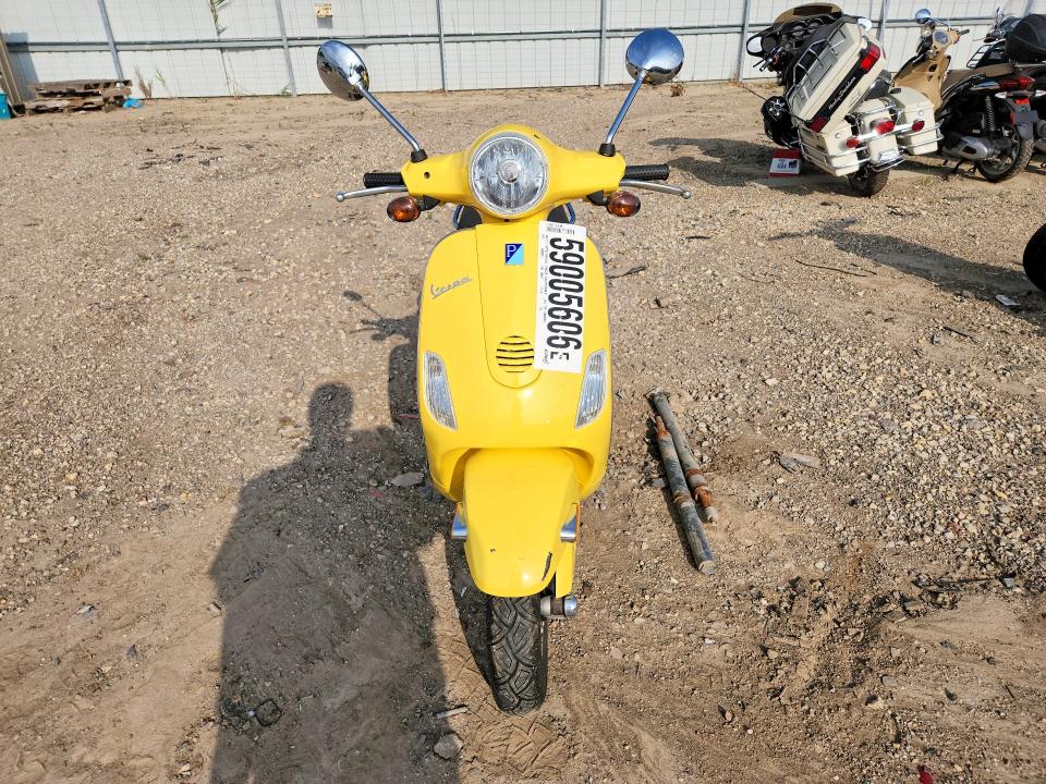 2008 Vespa Lx VIN ZAPC386B885007903 COPART salvage auction — SIDE, IL - SALVAGE CERTIFICATE, sold $50 on 2026-07-30 (photo 2)