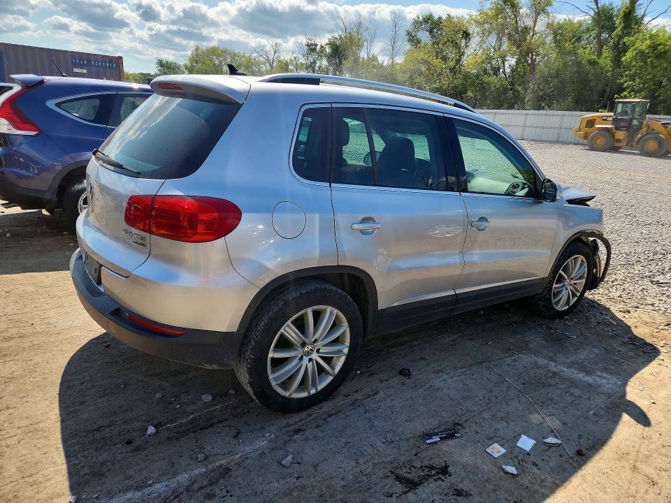 2015 Volkswagen Tiguan VIN WVGBV7AX6FW106100 COPART salvage auction — FRONT END, Wi - Junked Vehicle Bill Of Sale, sold $425 on 2026-08-17 (photo 3)