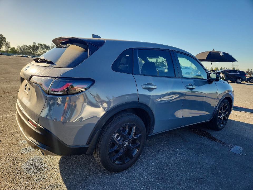 2024 Honda Hr-v VIN 3CZRZ2H5XRM786032 COPART salvage auction — MINOR DENT/SCRATCHES, PA - CERTIFICATE OF SALVAGE (P), sold $8,000 on 2026-07-30 (photo 3)