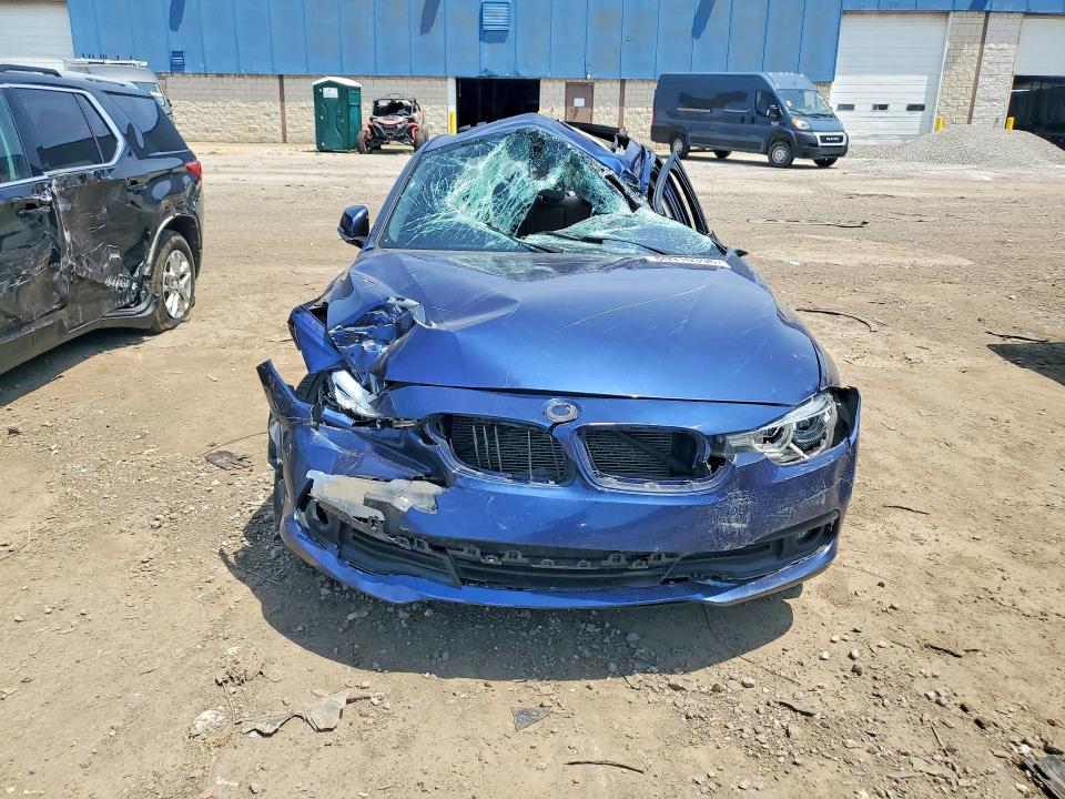 2018 BMW 3er VIN WBA8A3C53JA488331 COPART salvage auction — FRONT END, Mi - Certificate Of Title, sold $325 on 2026-07-17 (photo 5)