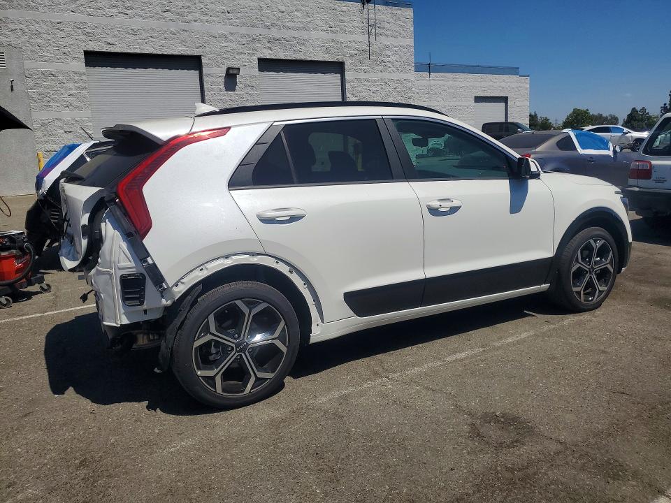2025 Kia Niro VIN KNDCR3LE6S5240090 COPART salvage auction — REAR END, CA - SALVAGE CERTIFICATE, sold $10,700 on 2026-07-23 (photo 3)