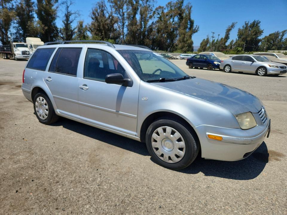 2004 Volkswagen Jetta VIN WVWRL61J64W113625 COPART salvage auction — MINOR DENT/SCRATCHES, CA - DIS/DLR/EXP ONLY CLEAN TITLE, sold $400 on 2026-08-04 (photo 4)