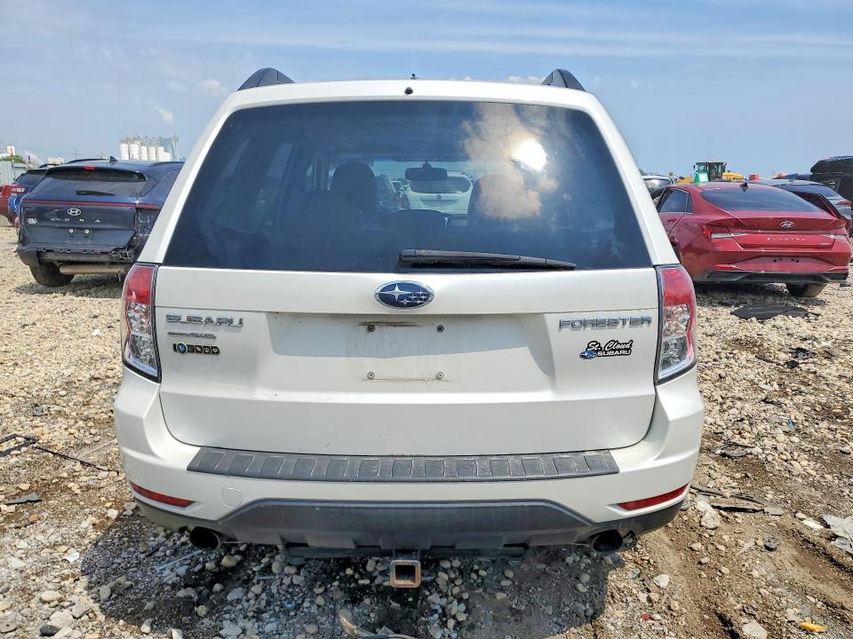 2010 Subaru Forester VIN JF2SH6DCXAH742614 COPART salvage auction — MINOR DENT/SCRATCHES, IL - CERTIFICATE OF TITLE, sold $400 on 2026-07-21 (photo 6)
