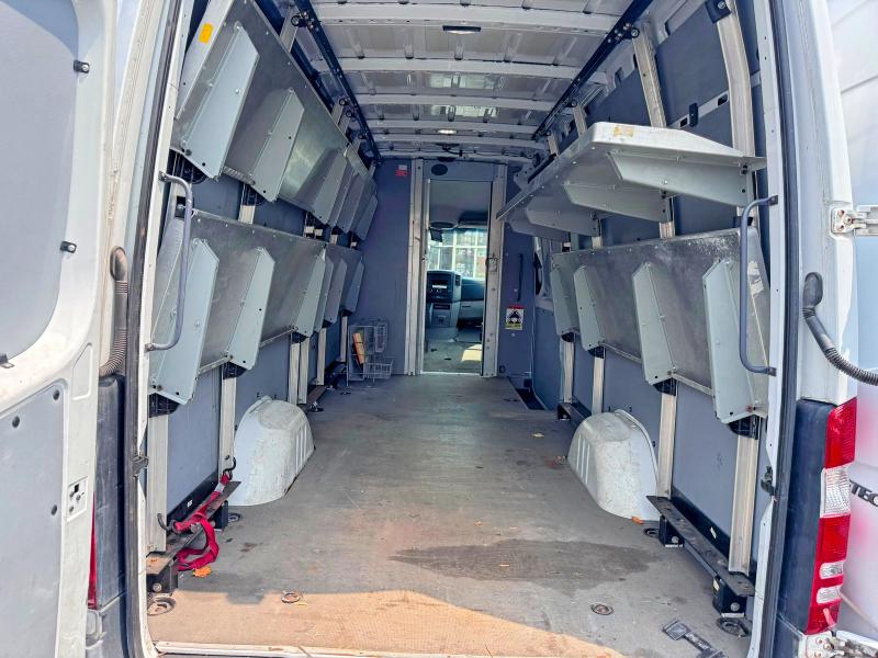 2011 Mercedes-benz Sprinter VIN WD3PE8CB0B5576599 COPART salvage auction — NORMAL WEAR, Ma - Certificate Of Title (P), sold $100 on 2026-08-03 (photo 6)