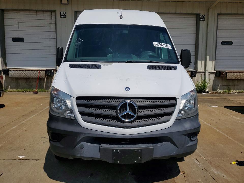 2015 Mercedes-benz Sprinter VIN WD3PE8DC9F5991269 COPART salvage auction — MINOR DENT/SCRATCHES, Oh - Certificate Of Title (P), sold $1,050 on 2026-07-27 (photo 5)