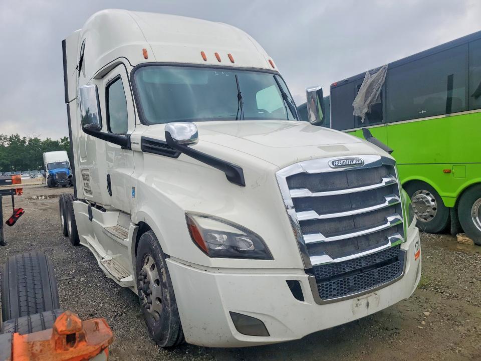 2019 Freightliner All other VIN 3AKJHHDR6KSKR3700 COPART salvage auction — MINOR DENT/SCRATCHES, CT, sold $10,900 on 2026-08-14 (photo 4)
