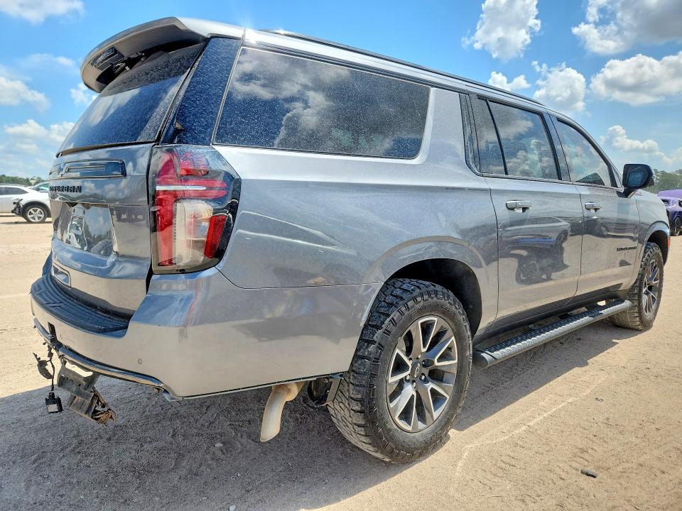 2022 Chevrolet Suburban VIN 1GNSKDKD2NR301616 COPART salvage auction — REAR END, Tx - Salvage Vehicle Title, sold $24,800 on 2026-07-21 (photo 3)