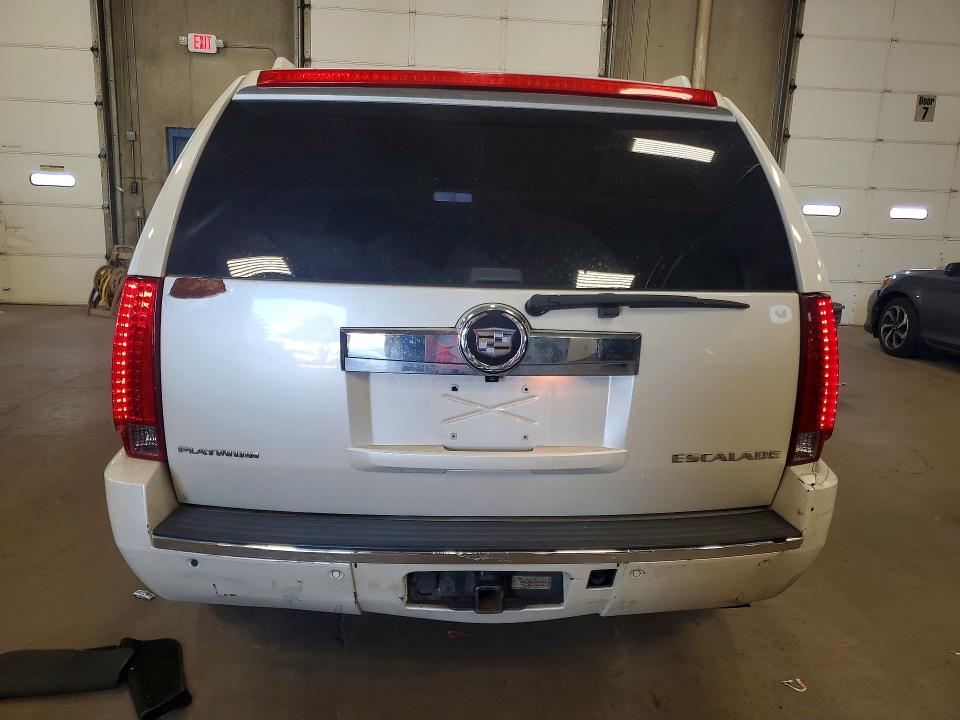 2011 Cadillac Escalade VIN 1GYS4DEF5BR378339 COPART salvage auction — SIDE, MN - CERT OF TITLE-PR SALV FLOOD, sold $775 on 2026-07-23 (photo 6)