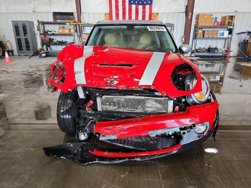 2010 Mini Cooper VIN WMWMM3C50ATP94395 COPART salvage auction — FRONT END, Il - Salvage Certificate, sold $525 on 2026-08-12 (photo 5)