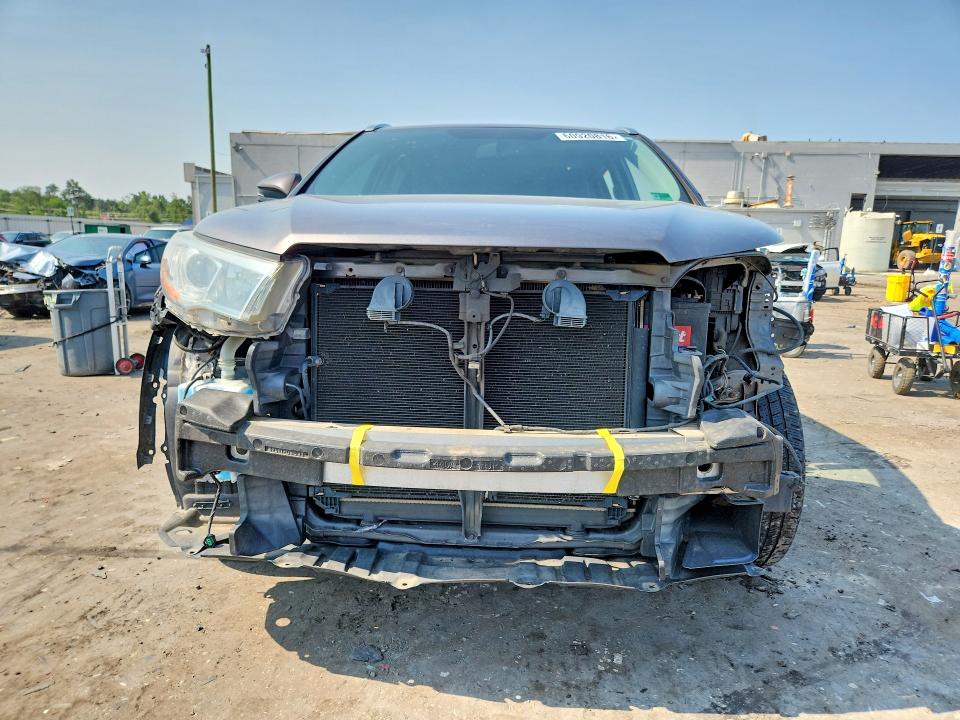 2016 Toyota Highlander VIN 5TDJKRFH5GS319286 COPART salvage auction — SIDE, VA - CERT OF TITLE - SALVAGE, sold $6,100 on 2026-07-29 (photo 5)