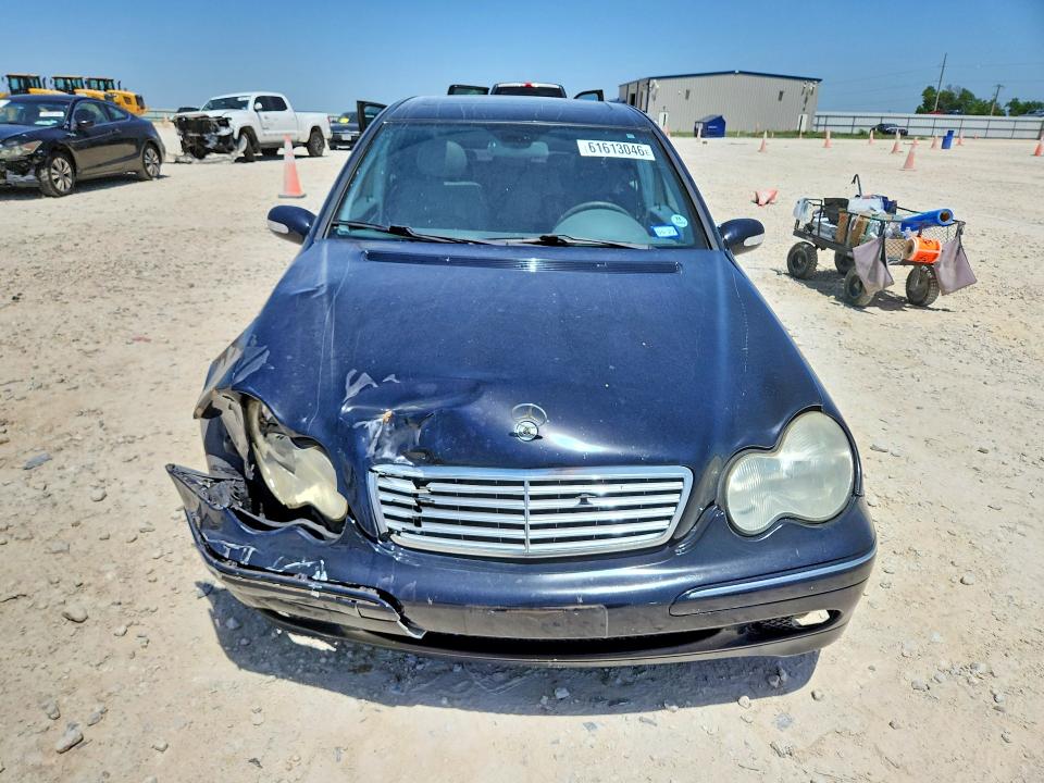 2003 Mercedes-benz C-klasse VIN WDBRF61J73A410131 COPART salvage auction — FRONT END, Tx - Salvage Vehicle Title, sold $225 on 2026-08-06 (photo 5)