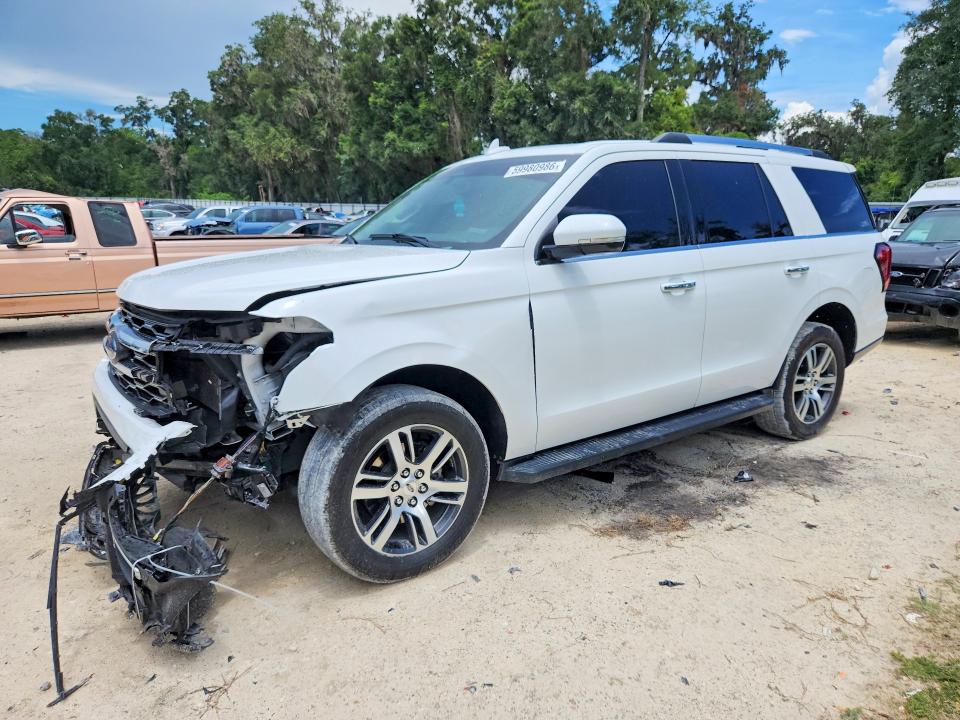 2024 Ford Expedition VIN 1FMJU1K82REA35975 — COPART salvage auction photo