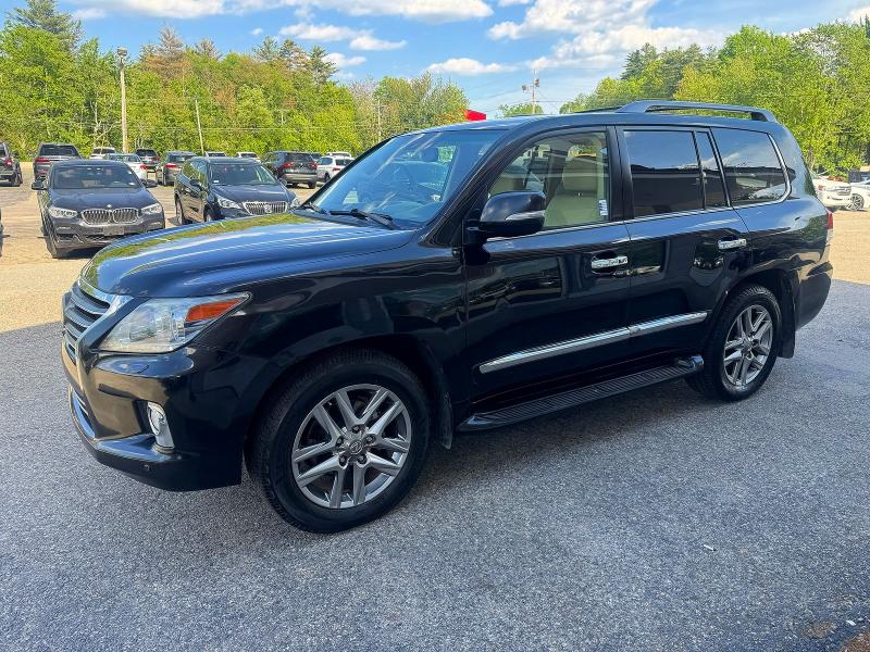 2015 Lexus Lx 570 VIN JTJHY7AX9F4181761 COPART salvage auction — MINOR DENT/SCRATCHES, OK - CERTIFICATE OF TITLE (P), sold $24,500 on 2026-07-24 (photo 2)
