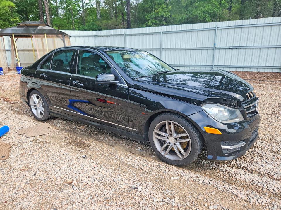 2014 Mercedes-benz C-klasse VIN WDDGF8AB4EA907840 COPART salvage auction — FRONT END, Salvage Title, sold $1,800 on 2026-08-21 (photo 4)