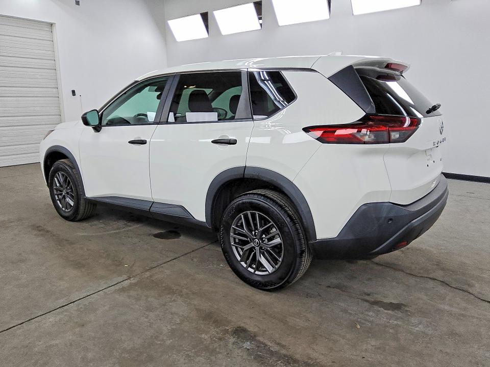 2021 Nissan Rogue sport VIN 5N1AT3AB0MC733016 COPART salvage auction — MINOR DENT/SCRATCHES, Il - Certificate Of Title, sold $10,400 on 2026-08-04 (photo 2)