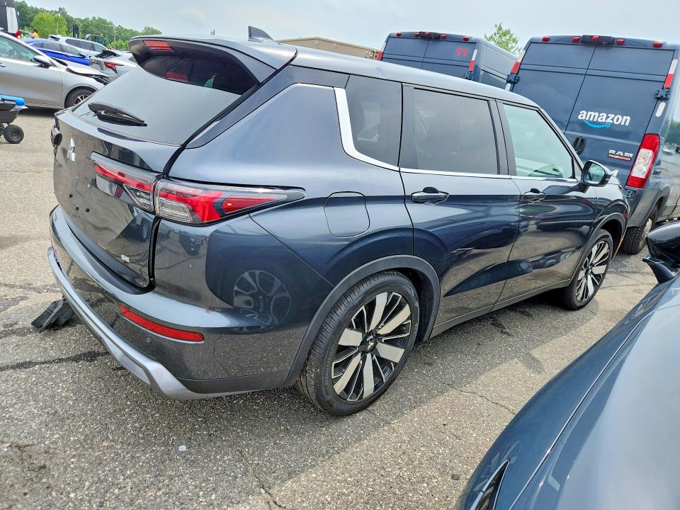 2025 Mitsubishi Outlander VIN JA4J3VA80SZ045381 COPART salvage auction — SIDE, NC - CERTIFICATE OF TITLE (P), sold $8,600 on 2026-07-15 (photo 3)
