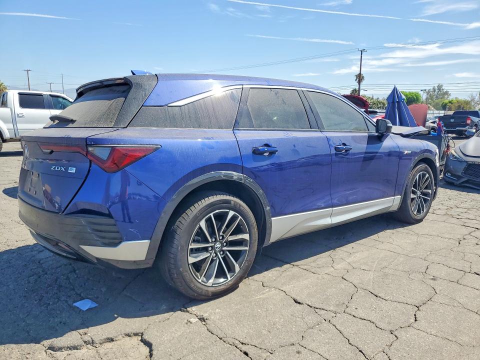 2024 Acura Zdx VIN 4W5KHMRK3RZ505801 COPART salvage auction — FRONT END, Ca - Dis/Dlr/Exp Only Clean Title, sold $9,300 on 2026-07-29 (photo 3)