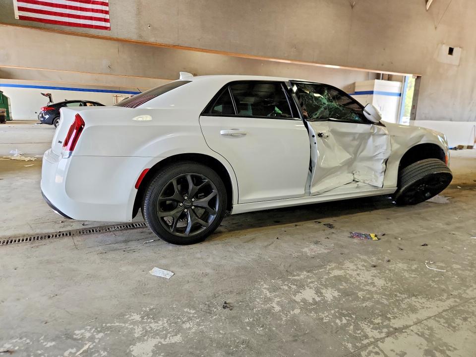 2021 Chrysler 300 VIN 2C3CCAAG4MH676141 COPART salvage auction — SIDE, Va - Cert Of Title - Salvage, sold $7,200 on 2026-07-31 (photo 3)