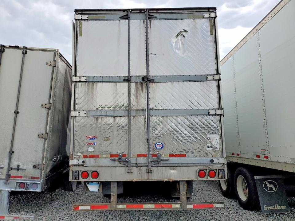 2015 Utility Vs2ra VIN 1UYVS2535FM115520 COPART salvage auction — FRONT END, KY - CERT OF TITLE-SALVAGE, sold $15 on 2026-07-30 (photo 6)