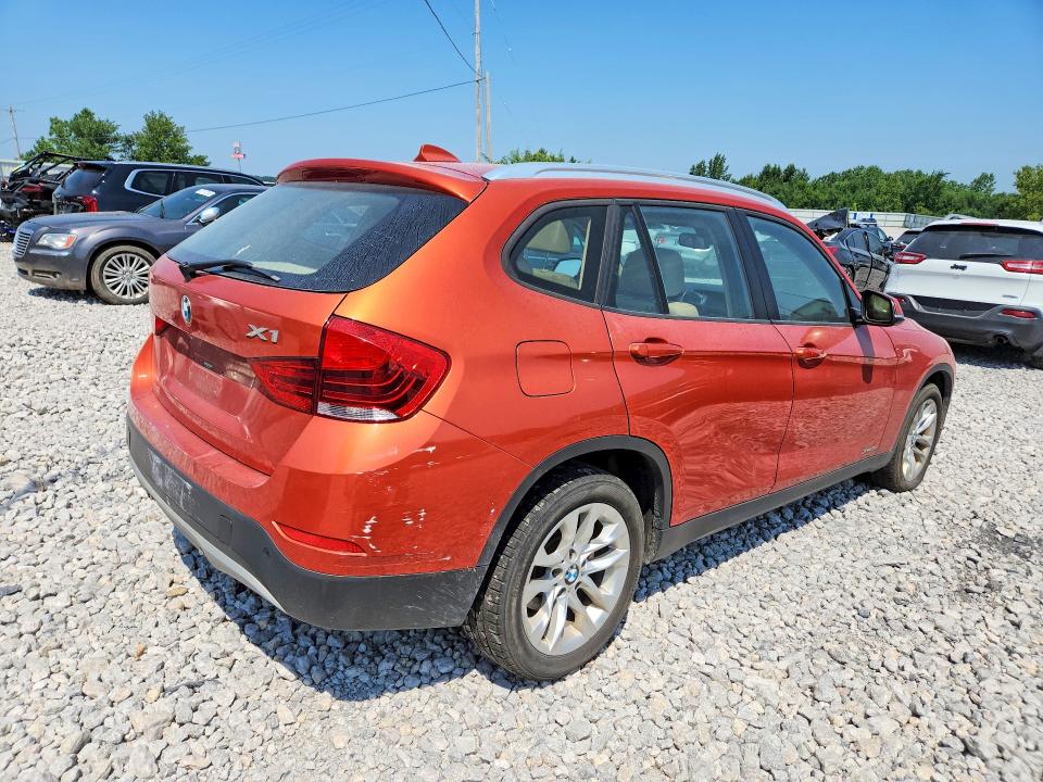 2015 BMW X1 VIN WBAVL1C58FVY24623 COPART salvage auction — NORMAL WEAR, Mi - Dealer Only Clean Title, sold $200 on 2026-07-23 (photo 3)