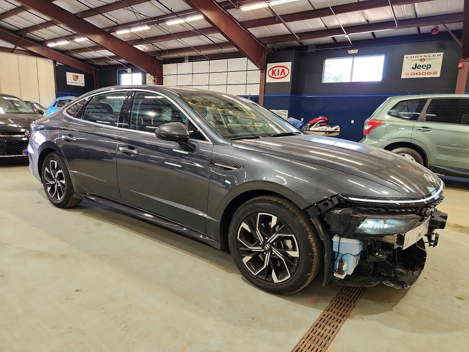 2025 Hyundai Sonata VIN KMHL64JA2SA478777 COPART salvage auction — FRONT END, Wi - Certificate Of Title (P), sold $7,200 on 2026-07-20 (photo 4)