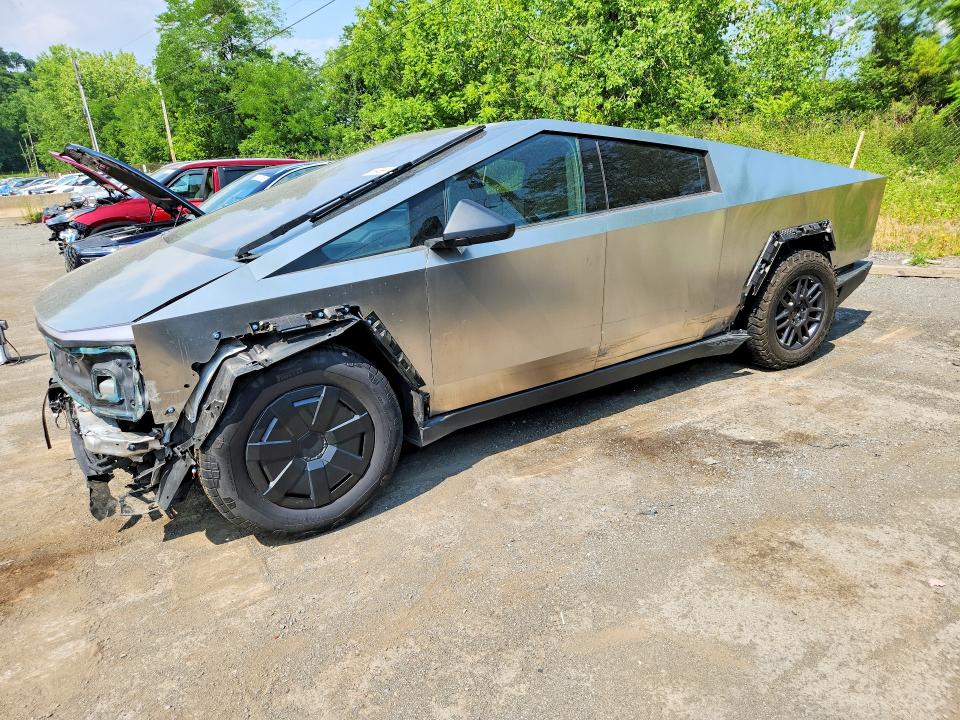 2026 Tesla Cybertruck VIN 7G2CEHED0TA090176 COPART salvage auction — FRONT END, Ma - Cert Of Title-Salvage, sold $40,750 on 2026-07-28 (photo 1)