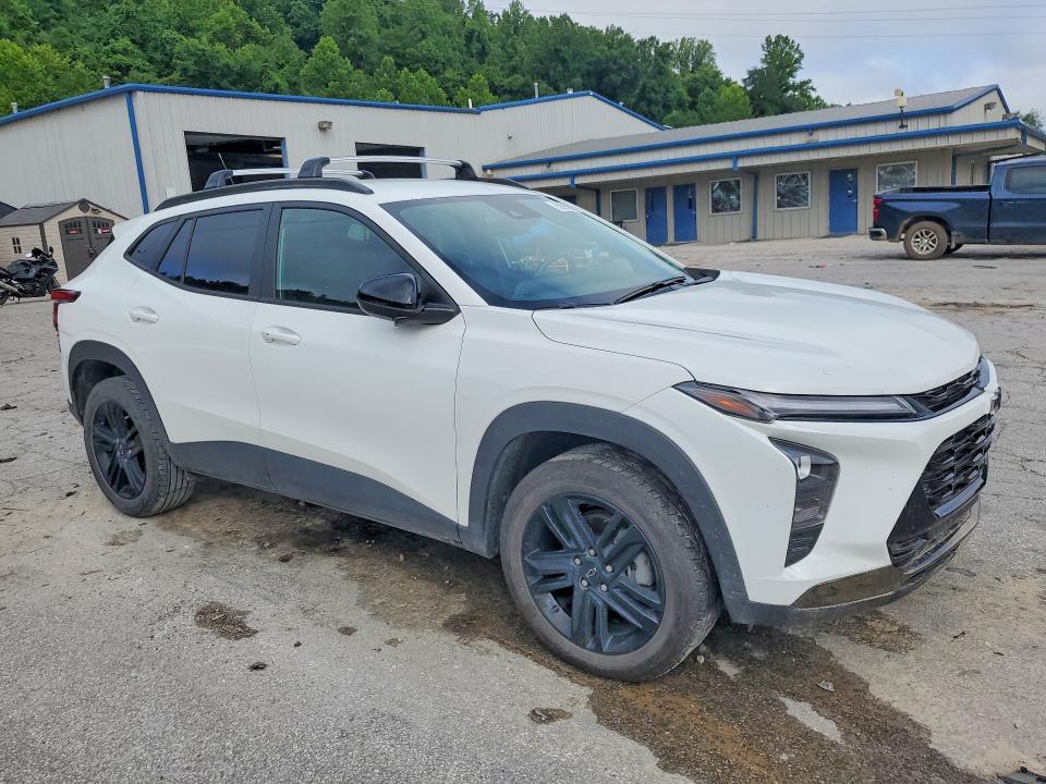2024 Chevrolet VIN KL77LKE25RC206886 COPART salvage auction — WATER/FLOOD, Salvage Title, sold $5,400 on 2026-07-30 (photo 4)