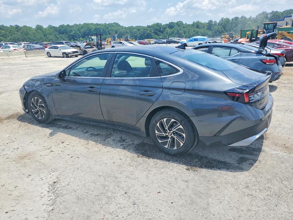 2026 Hyundai Sonata hybrid VIN KMHL24JJ6TA144538 COPART salvage auction — SIDE, FL - CERT OF TITLE SLVG REBUILDABLE, sold $11,500 on 2026-07-15 (photo 2)