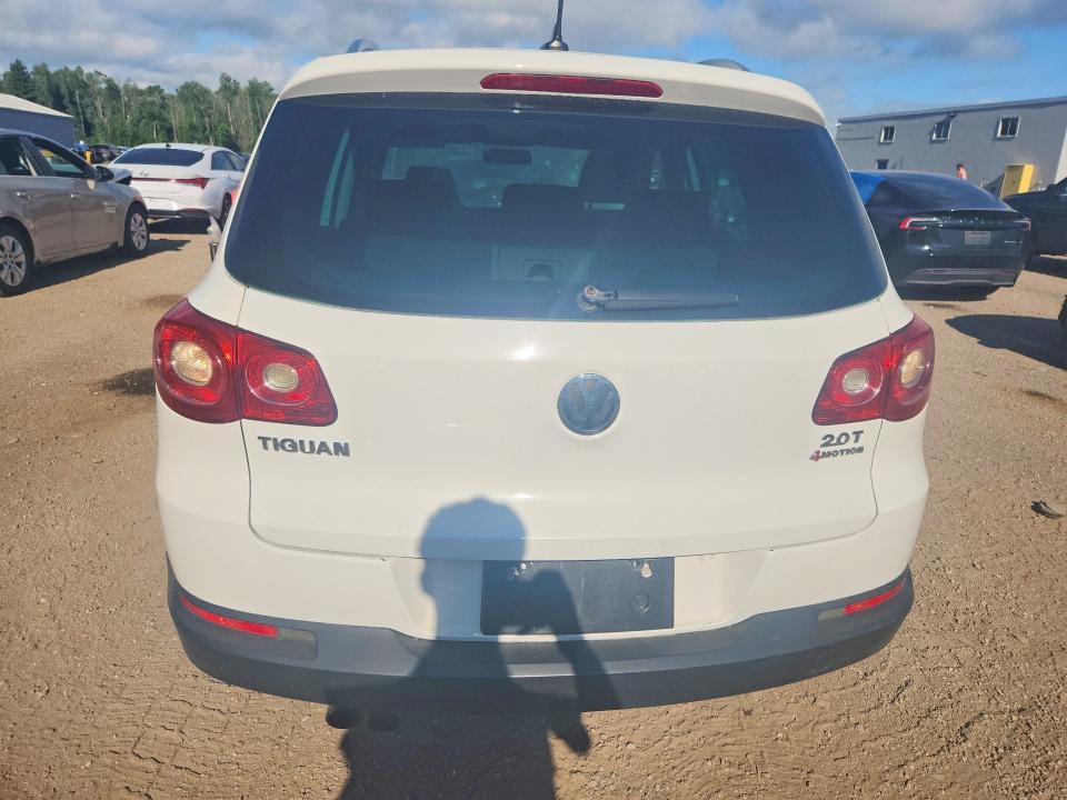2010 Volkswagen Tiguan VIN WVGBV7AX5AW509719 COPART salvage auction — FRONT END, On - Permit No Brand - Unfit, sold $300 on 2026-07-21 (photo 6)