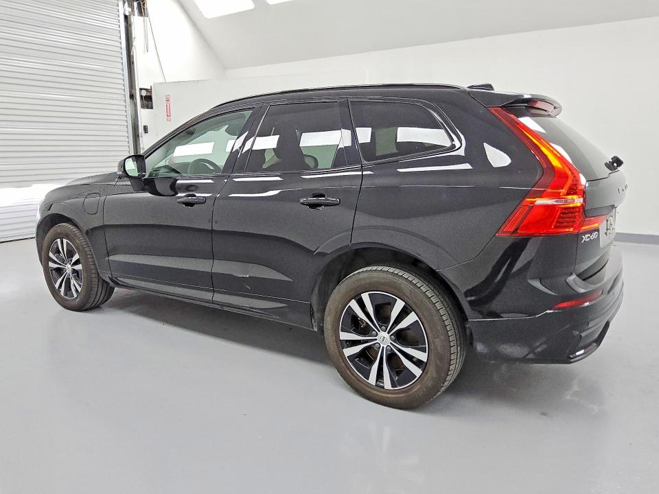 2024 Volvo Xc60 VIN YV4H60DK9R1848895 COPART salvage auction — SIDE, TX - SALVAGE VEHICLE TITLE, sold $13,600 on 2026-08-18 (photo 2)