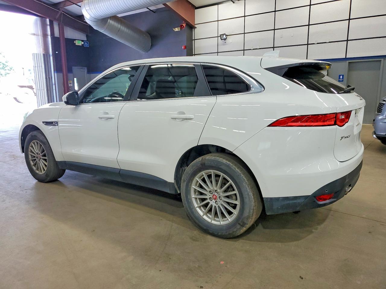 2019 Jaguar F-pace VIN SADCS2FXXKA356710 COPART salvage auction — Minor Dent/Scratches, PA - CERT OF TITLE, sold $2,100 on 2026-09-17 (photo 2)