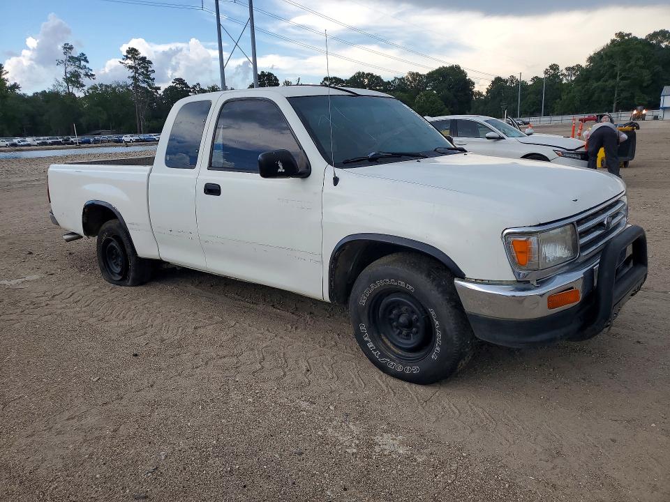 1997 Toyota T100 VIN JT4TN12D8V0039415 COPART salvage auction — MINOR DENT/SCRATCHES, LA - PERMIT TO SELL (P), sold $575 on 2026-07-10 (photo 4)