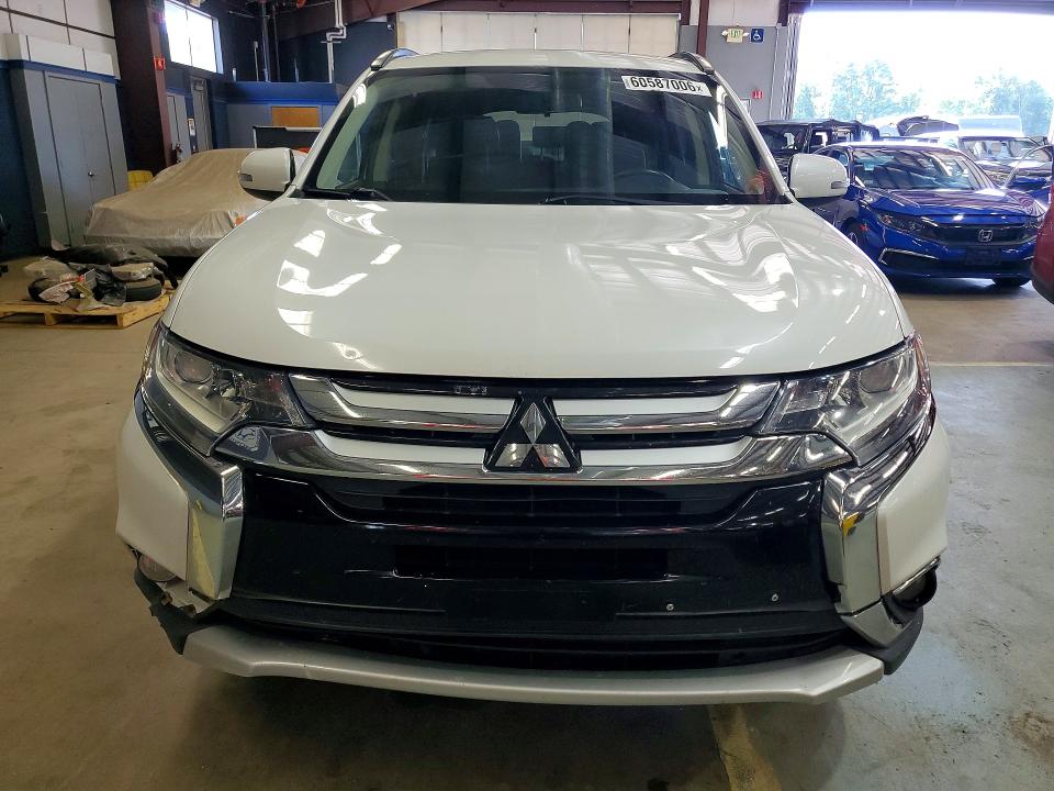 2016 Mitsubishi Outlander VIN JA4AZ3A32GZ004569 COPART salvage auction — MINOR DENT/SCRATCHES, Ct - Clean Title, sold $3,350 on 2026-07-23 (photo 5)