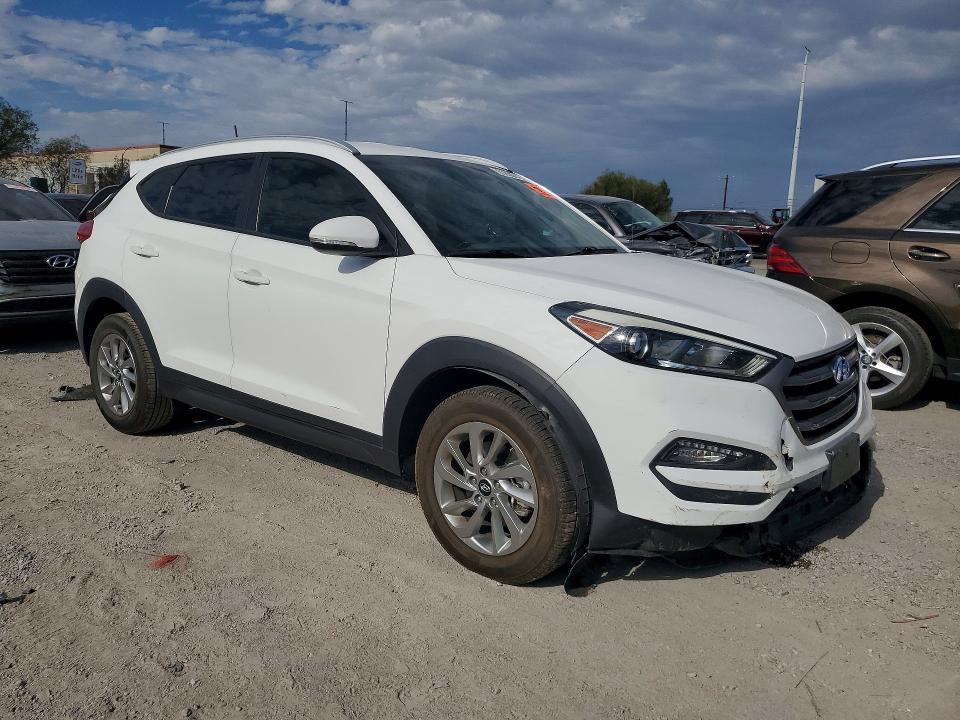 2016 Hyundai Tucson VIN KM8J33A24GU233276 COPART salvage auction — FRONT END, Nv - Salvage Title, sold $150 on 2026-07-28 (photo 4)