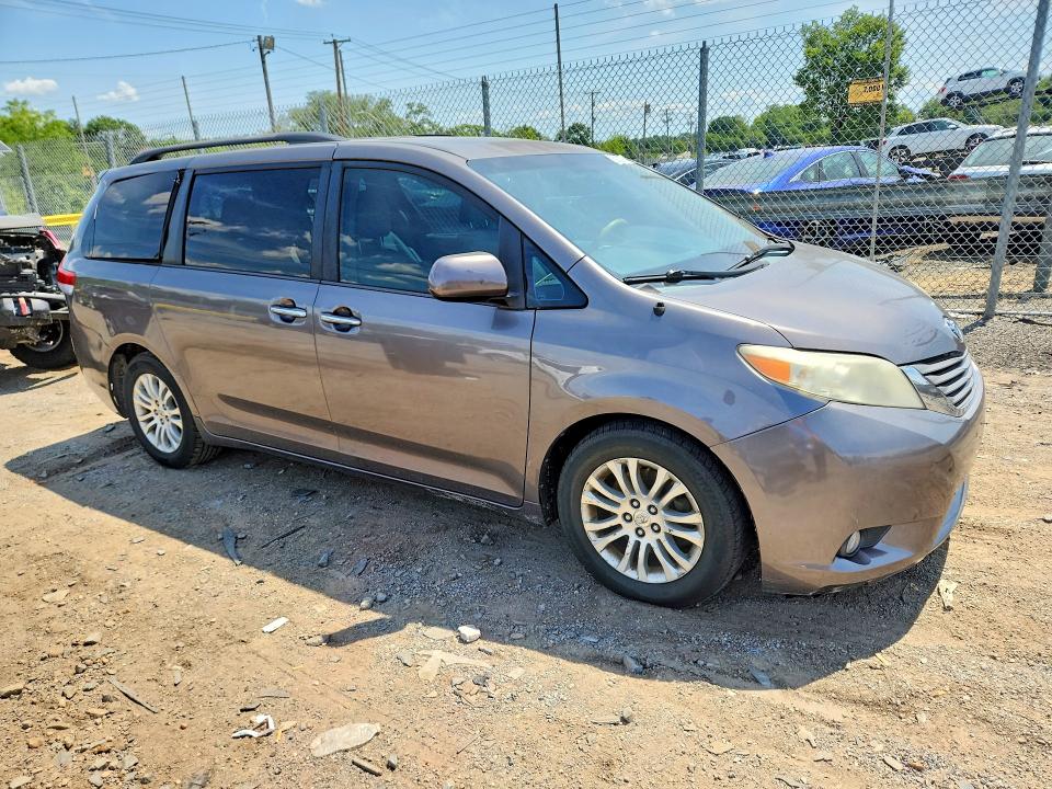 2012 Toyota Sienna VIN 5TDYK3DC7CS262747 COPART salvage auction — MINOR DENT/SCRATCHES, Md - Certificate Of Title, sold $275 on 2026-07-30 (photo 4)