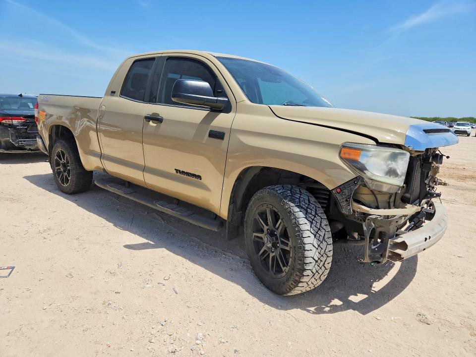 2020 Toyota Tundra VIN 5TFUY5F16LX871942 COPART salvage auction — SIDE, TX - SALVAGE VEHICLE TITLE (P), sold $11,000 on 2026-07-23 (photo 4)