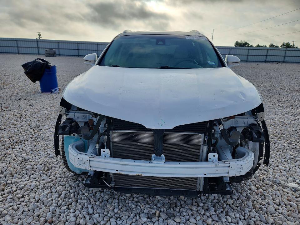 2018 Lincoln Mkx VIN 2LMPJ6LR7JBL23129 COPART salvage auction — FRONT END, Tx - Salvage Vehicle Title, sold $2,650 on 2026-07-30 (photo 5)