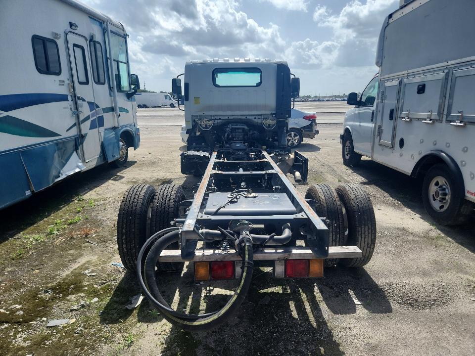 2016 Isuzu Npr VIN JALB4W177G7F01496 COPART salvage auction — MINOR DENT/SCRATCHES, FL - CERTIFICATE OF TITLE (P), sold $7,000 on 2026-07-20 (photo 6)