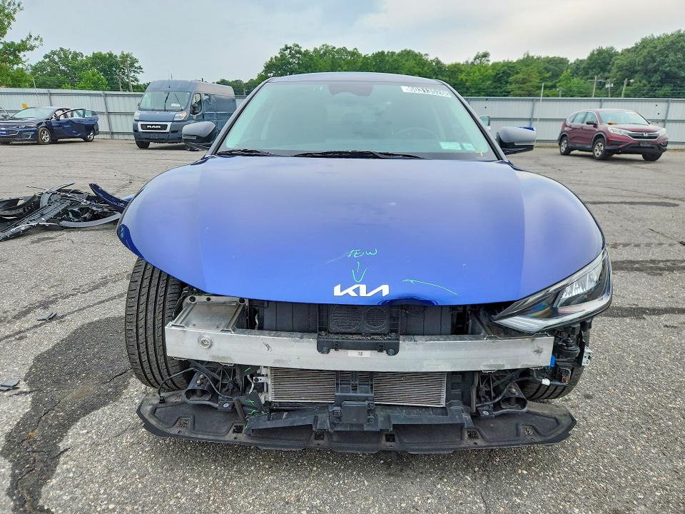 2024 Kia Ev6 VIN KNDC34LA2R5214195 COPART salvage auction — FRONT END, NY - CERTIFICATE OF TITLE, sold $4,300 on 2026-07-22 (photo 5)