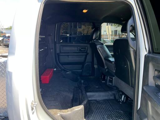 2023 Ram 3500 VIN 3C7WRTCLXPG513448 COPART salvage auction — MINOR DENT/SCRATCHES, Wv - Certificate Of Title (P), sold $13,100 on 2026-07-29 (photo 6)