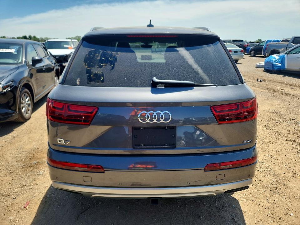 2019 Audi Q7 VIN WA1LAAF75KD040813 COPART salvage auction — MINOR DENT/SCRATCHES, IL - CERTIFICATE OF TITLE (P), sold $11,100 on 2026-07-28 (photo 6)