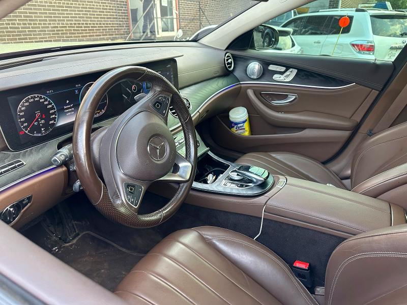2018 Mercedes-benz E-klasse VIN WDDZF6GB4JA353567 COPART salvage auction — SIDE, On - Permit No Brand - Unfit (P), sold $15,150 on 2026-08-13 (photo 9)