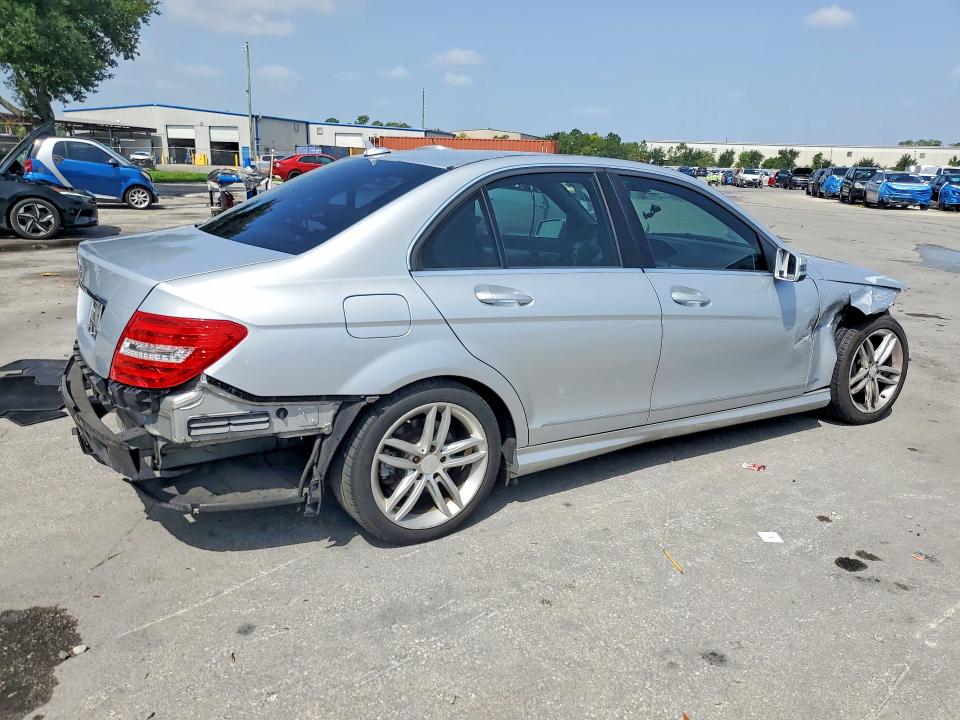 2012 Mercedes-benz C-klasse VIN WDDGF4HB8CA607021 COPART salvage auction — FRONT END, Fl - Cert Of Title Slvg Rebuildable, sold $775 on 2026-08-18 (photo 3)