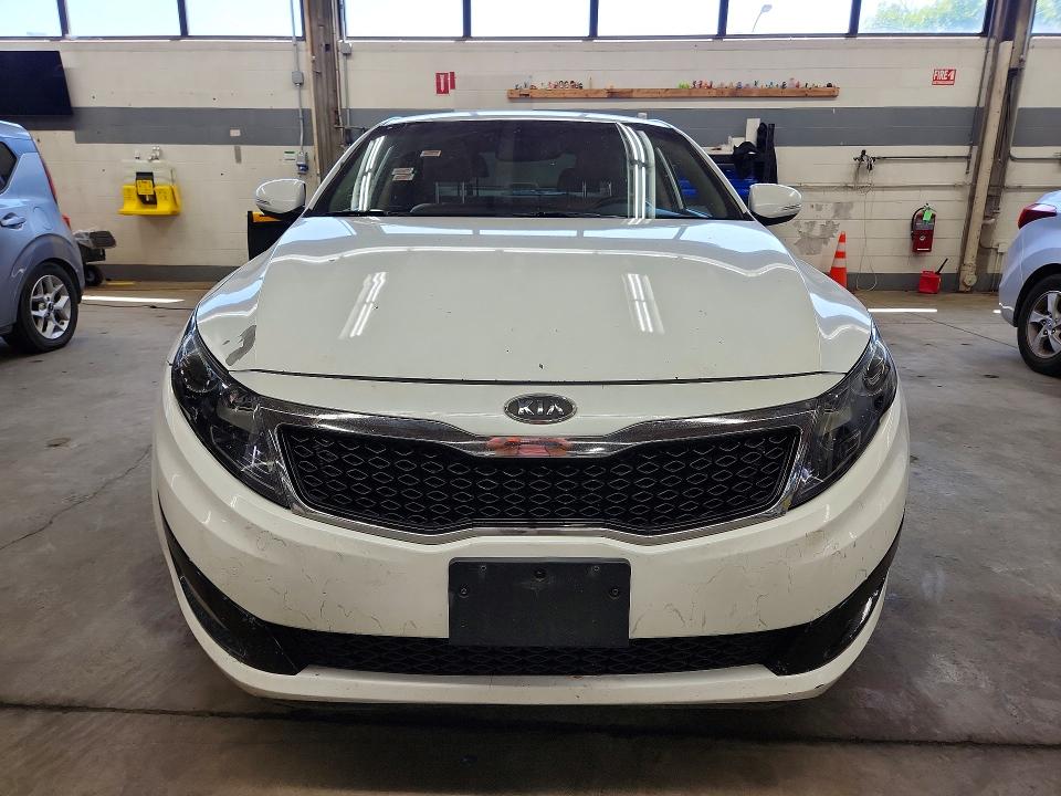 2012 Kia Optima VIN 5XXGN4A78CG007994 COPART salvage auction — MINOR DENT/SCRATCHES, Il - Certificate Of Title, sold $2,232 on 2026-07-27 (photo 5)