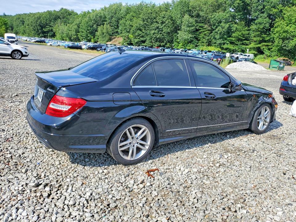 2014 Mercedes-benz C-klasse VIN WDDGF8AB8EA952859 COPART salvage auction — FRONT END, Ct - Cert Of Title-Rebuilt, sold $125 on 2026-07-29 (photo 3)