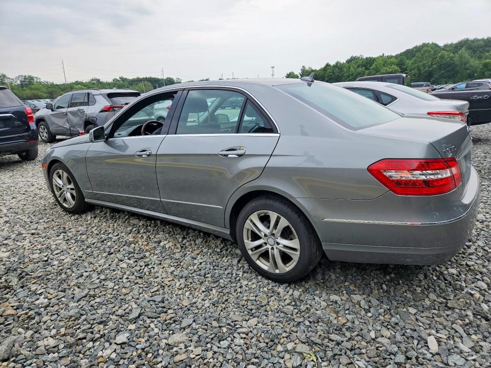 2011 Mercedes-benz E-class VIN WDDHF8HB5BA365136 COPART salvage auction — REAR END, MA - CERT OF TITLE-RECONSTRCTD COLL, sold $600 on 2026-08-13 (photo 2)