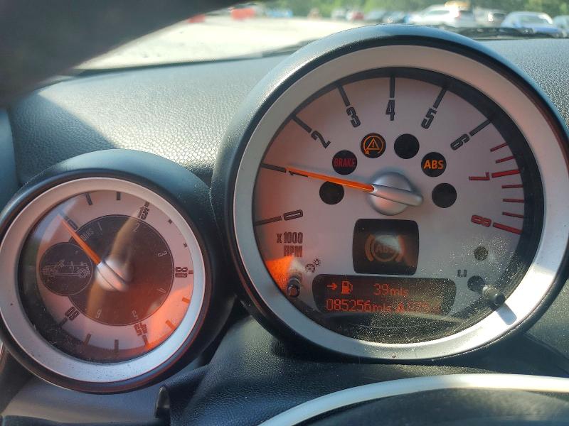 2009 Mini Cooper VIN WMWMS33569TG88182 COPART salvage auction — VANDALISM, PA - CERTIFICATE OF SALVAGE, sold $850 on 2026-08-06 (photo 9)