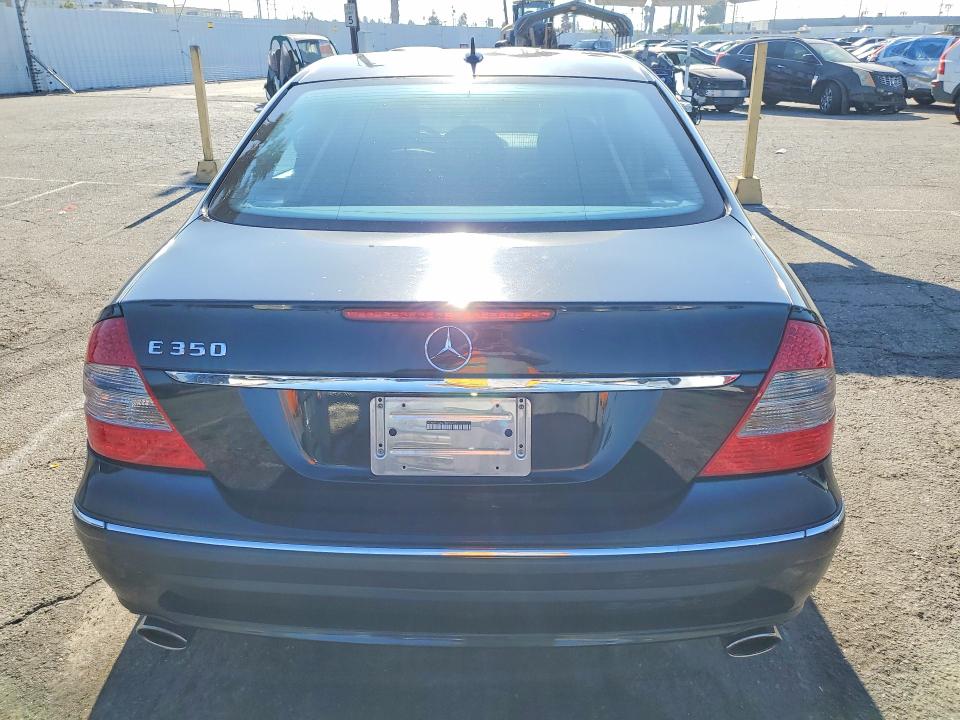 2007 Mercedes-benz E-class VIN WDBUF56X67B001085 COPART salvage auction — MINOR DENT/SCRATCHES, CA - DIS/DLR/EXP ONLY CLEAN TITLE, sold $825 on 2026-07-17 (photo 6)