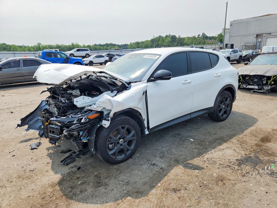 2025 Dodge Hornet VIN ZACNDFAN8S3A45814 COPART salvage auction — FRONT END, Va - Cert Of Title - Salvage, sold $2,850 on 2026-08-19 (photo 1)